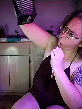 Snapshot of GraceHenderson chatting on March 8, 5:07 am GraceHenderson online show from March 8, 5:07 am