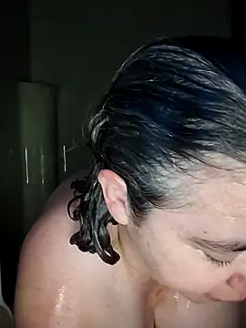 Snapshot of GraceHenderson chatting on October 18, 4:52 pm GraceHenderson online show from October 18, 4:52 pm