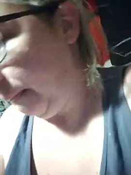 Snapshot of GraceHenderson chatting on June 12, 4:55 am GraceHenderson online show from June 12, 4:55 am