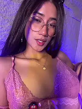 Snapshot of KaitlynLoveCam chatting on May 25, 10:49 pm KaitlynLoveCam online show from May 25, 10:49 pm