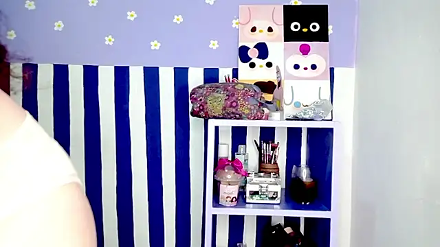 PetiteIvoryQueen19 online show from April 25, 4:26 am