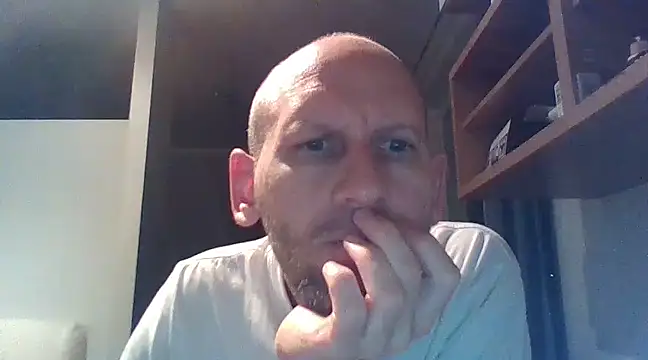 MrPearlsLive online show from December 2, 6:43 pm