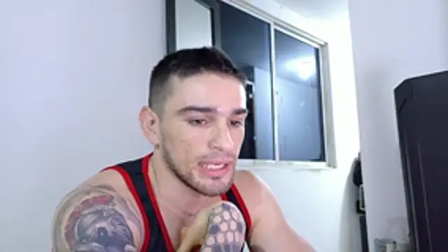 Snapshot of Sexy_Alejandro_ chatting on December 1, 3:00 am Sexy Alejandro online show from December 1, 3:00 am