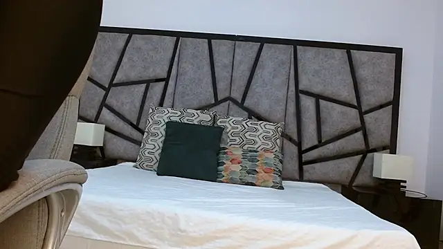 Snapshot of adhara_cortez chatting on August 5, 9:17 pm adhara cortez online show from August 5, 9:17 pm