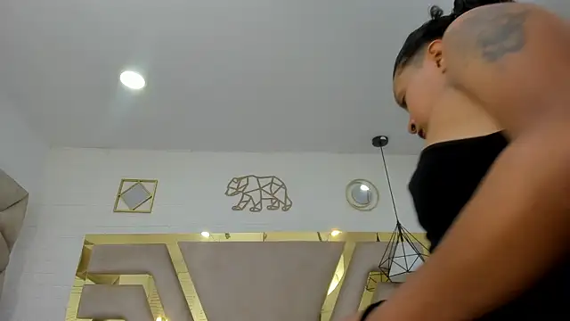 Snapshot of rave_connor chatting on June 3, 5:51 pm rave connor online show from June 3, 5:51 pm