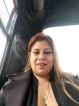 Laura-Hernandez online show from March 6, 5:22 pm