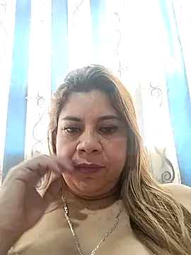 Laura-Hernandez online show from September 21, 2:40 pm