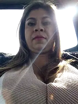 Laura-Hernandez online show from December 16, 2:22 pm