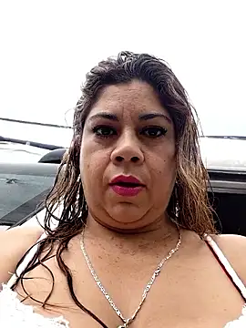 Laura-Hernandez online show from January 6, 3:16 pm