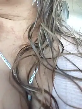 Laura-Hernandez online show from January 7, 3:25 pm