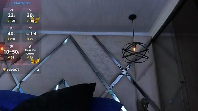 Snapshot of Leah_Evans3 chatting on February 6, 11:48 pm Leah Evans3 online show from February 6, 11:48 pm