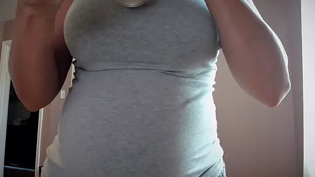 Snapshot of bigb00tyjudyyX chatting on August 5, 4:43 pm bigb00tyjudyyX online show from August 5, 4:43 pm