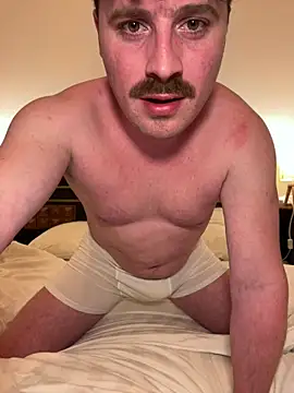 frenchboy9711 online show from April 9, 6:46 pm