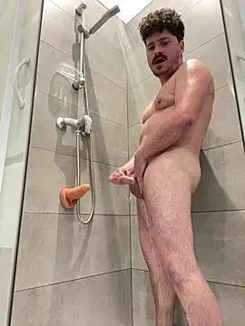 frenchboy9711 online show from April 19, 10:01 pm