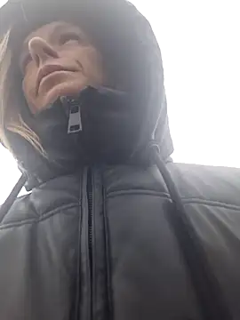 YourJuliena online show from January 12, 12:23 pm