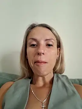 YourJuliena online show from February 23, 9:22 am