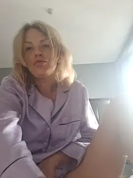 YourJuliena online show from March 2, 4:28 am