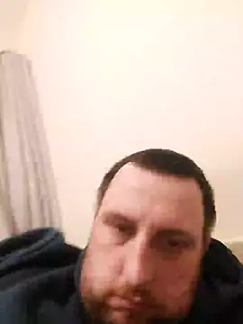 Snapshot of HE-M123 chatting on December 8, 8:25 pm HE-M123 online show from December 8, 8:25 pm