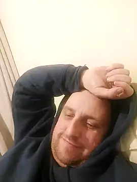 Snapshot of HE-M123 chatting on December 14, 11:23 pm HE-M123 online show from December 14, 11:23 pm