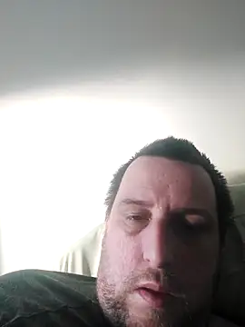 Snapshot of HE-M123 chatting on December 29, 1:38 pm HE-M123 online show from December 29, 1:38 pm