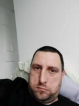 Snapshot of HE-M123 chatting on October 8, 4:37 pm HE-M123 online show from October 8, 4:37 pm