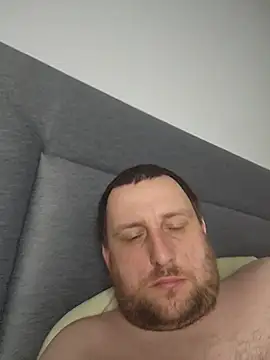 Snapshot of HE-M123 chatting on May 31, 12:08 am HE-M123 online show from May 31, 12:08 am