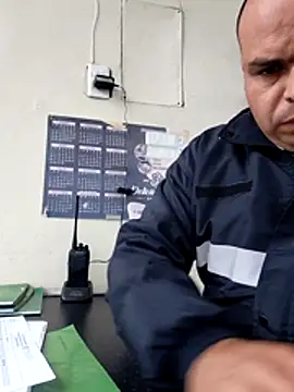 Snapshot of Camilo-31RI chatting on August 4, 11:24 am Camilo-31RI online show from August 4, 11:24 am