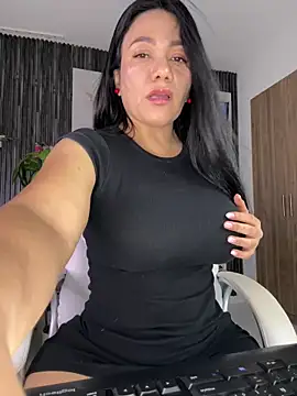 Snapshot of Abril10_ chatting on May 22, 2:22 pm Abril10 online show from May 22, 2:22 pm