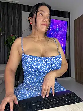 Snapshot of Abril10_ chatting on May 25, 3:18 pm Abril10 online show from May 25, 3:18 pm