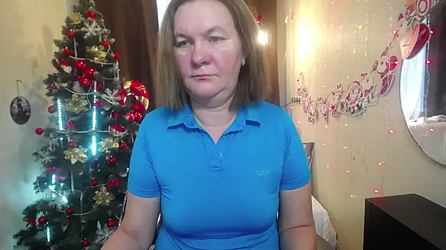 Snapshot of HolyMilfa chatting on December 18, 10:30 am HolyMilfa online show from December 18, 10:30 am