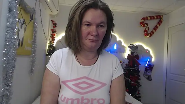 Snapshot of HolyMilfa chatting on December 20, 4:57 pm HolyMilfa online show from December 20, 4:57 pm