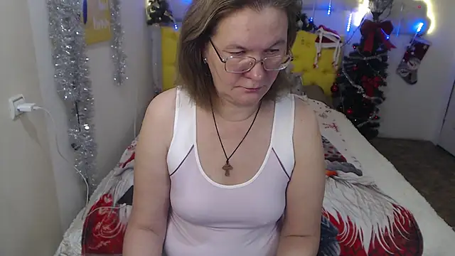 Snapshot of HolyMilfa chatting on January 8, 7:55 am HolyMilfa online show from January 8, 7:55 am