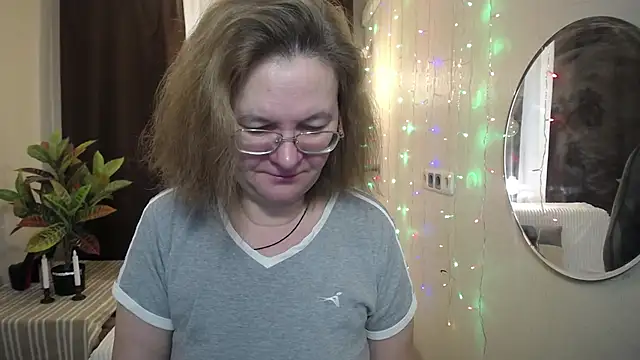 Snapshot of HolyMilfa chatting on January 26, 7:32 am HolyMilfa online show from January 26, 7:32 am