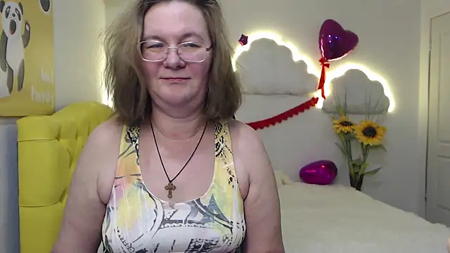 Snapshot of HolyMilfa chatting on February 22, 5:02 pm HolyMilfa online show from February 22, 5:02 pm