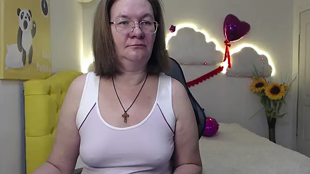 Snapshot of HolyMilfa chatting on March 22, 7:57 am HolyMilfa online show from March 22, 7:57 am