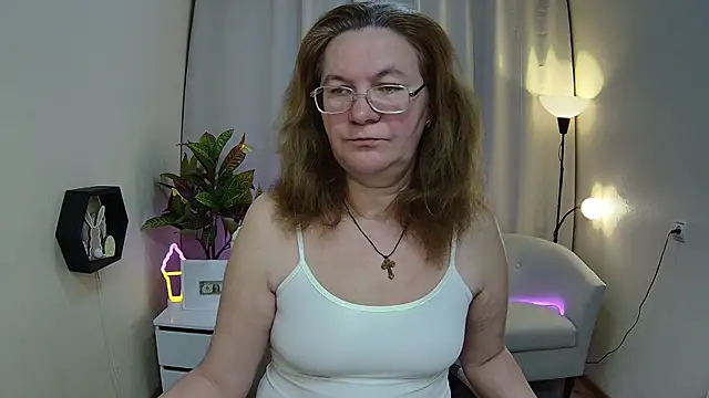 HolyMilfa online show from May 7, 6:41 am