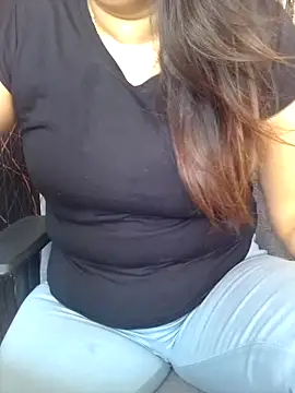 Snapshot of QueenHaryana chatting on May 7, 6:19 am QueenHaryana online show from May 7, 6:19 am
