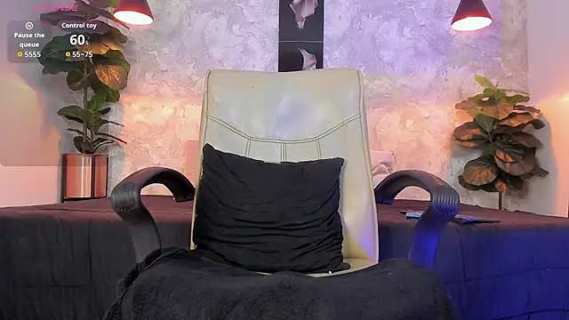 Regan   online show from February 6, 9:29 pm