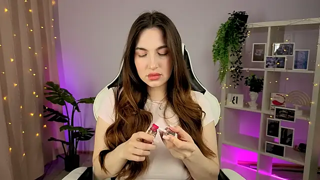 Snapshot of MelissaLovvv chatting on November 14, 3:16 am MelissaLovvv online show from November 14, 3:16 am