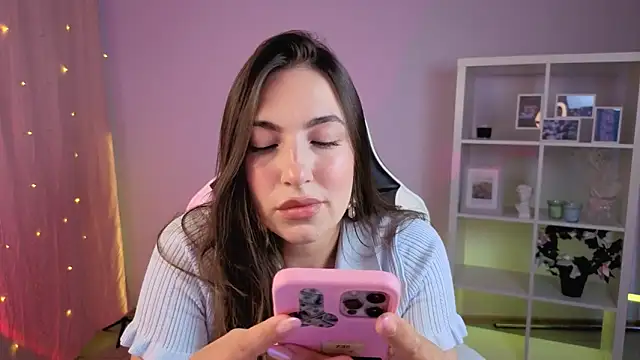 MelissaLovvv online show from June 20, 3:53 am