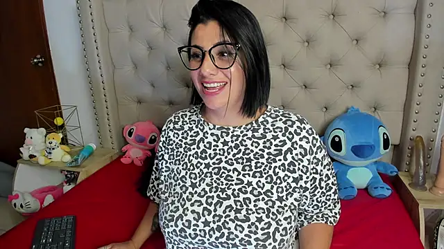 AngeleRoux online show from March 21, 4:28 am