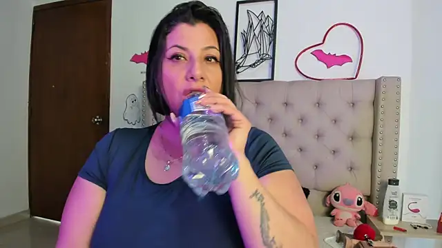 AngeleRoux online show from October 15, 2:28 pm