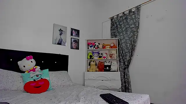 Snapshot of megan_100 chatting on November 11, 6:41 pm megan 100 online show from November 11, 6:41 pm