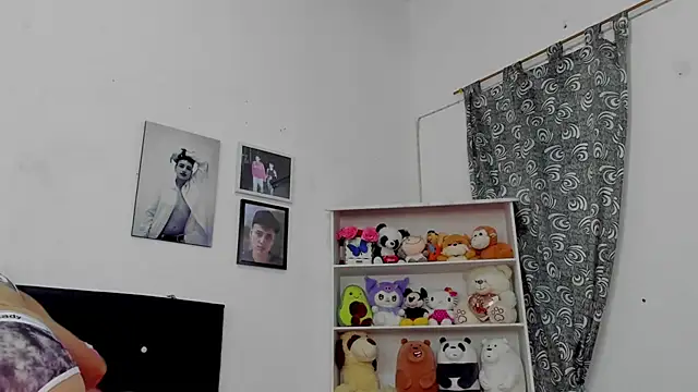 Snapshot of megan_100 chatting on November 18, 5:39 pm megan 100 online show from November 18, 5:39 pm