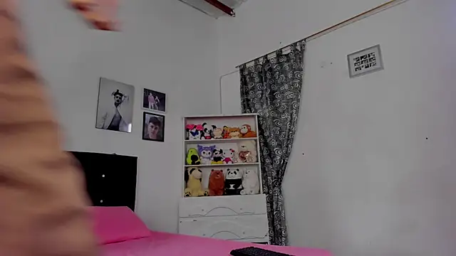 Snapshot of megan_100 chatting on November 21, 5:44 pm megan 100 online show from November 21, 5:44 pm