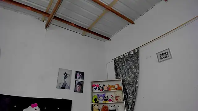 Snapshot of megan_100 chatting on November 25, 5:35 pm megan 100 online show from November 25, 5:35 pm