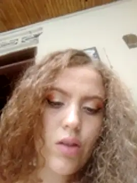 Snapshot of Mia_fooxx_ chatting on November 7, 8:31 pm Mia fooxx online show from November 7, 8:31 pm