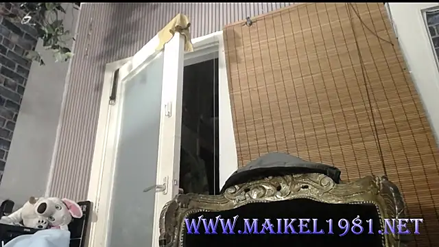 Snapshot of Maikel1981-NL chatting on June 5, 11:43 pm Maikel1981-NL online show from June 5, 11:43 pm