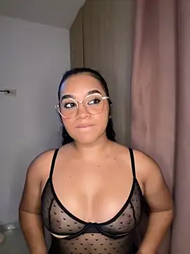 Lucy wilson5 online show from February 16, 6:32 am