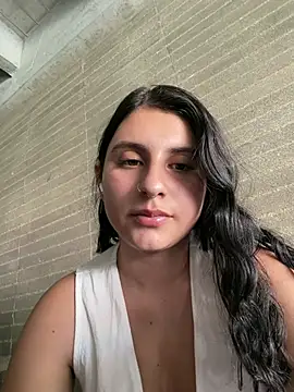 Snapshot of Luu_Princess chatting on June 27, 7:19 pm Luu Princess online show from June 27, 7:19 pm